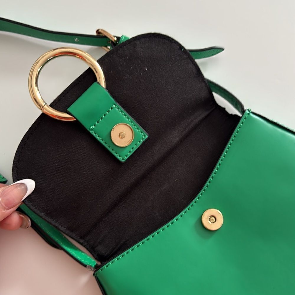 Forever 21 Green Pu Solid Shoulder Euc - image 5